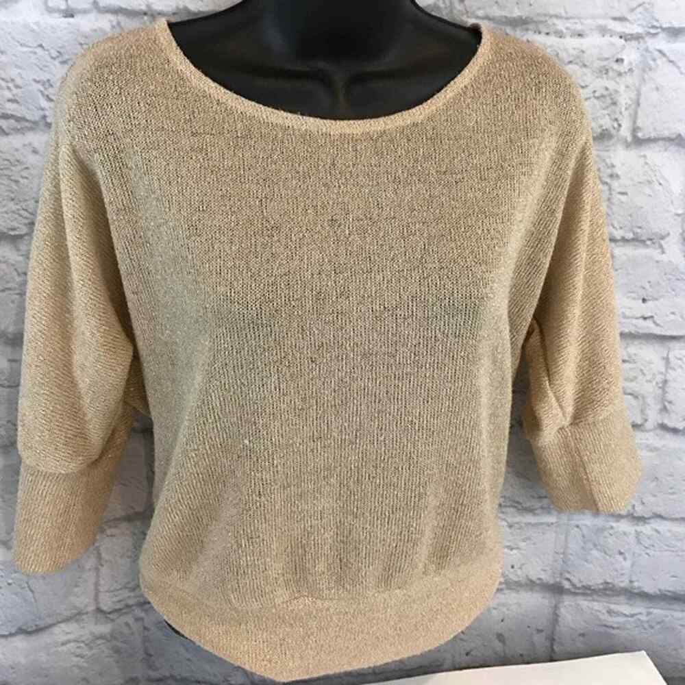 Cream and gold BCX sweater open Back Holiday Lightweight medium